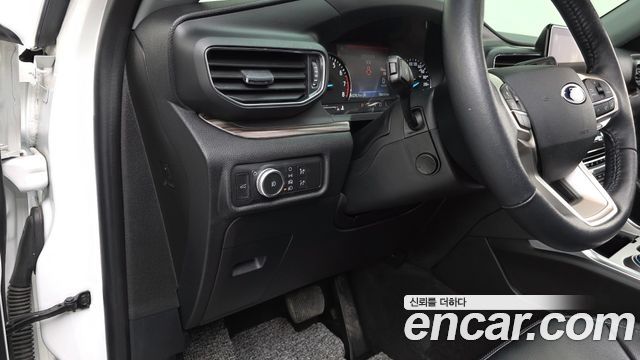 Ford Explorer (VI) 2.3 LimIted 4WD 2021 — фото 17