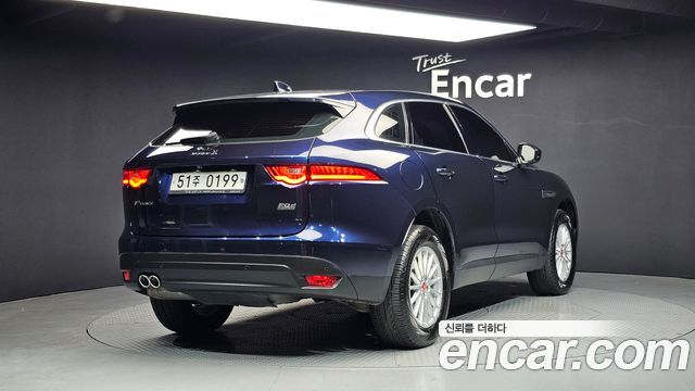 Jaguar F-PACE 20d Prestige 2017 — фото 2