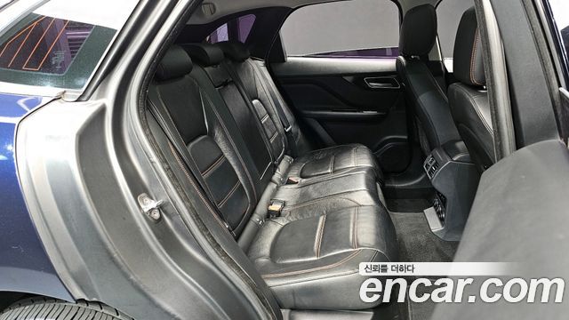 Jaguar F-PACE 20d Prestige 2017 — фото 12