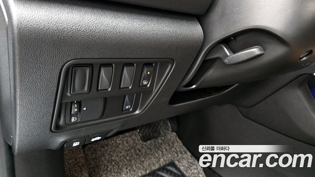 Renault Korea QM6 2.0 LPe RE Signature 2WD 2021 — фото 19