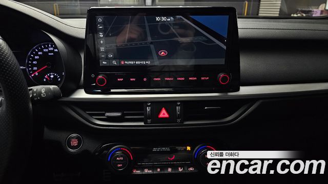 Kia K3 (II) 1.6 Turbo GT 5Door Signature 2022 — фото 14
