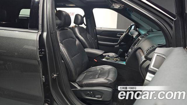 Ford Explorer 2.3 Limited 4WD 5th 2016 — фото 10