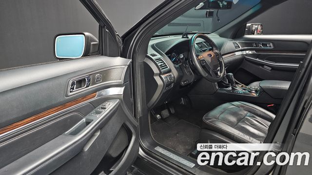 Ford Explorer 2.3 Limited 4WD 5th 2016 — фото 11