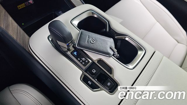Lexus LM (II) 500h Executive 2025 — фото 9