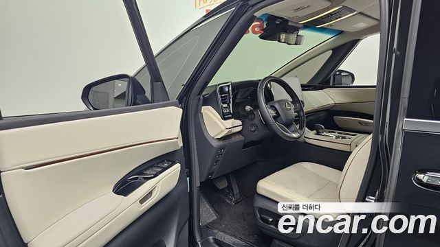 Lexus LM (II) 500h Executive 2025 — фото 10