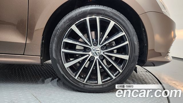 Volkswagen Jetta 2.0 TDI BlueMotion 6th 2015 — фото 5