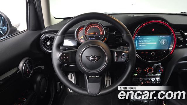 MINI Cooper 5Door Classic Third Generation 2023 — фото 14
