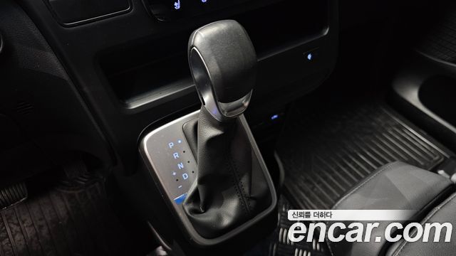 Hyundai Staria Cargo 3-Seater Modern 2024 — фото 9