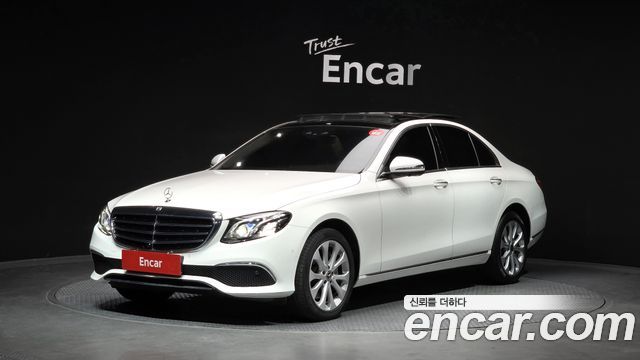 Mercedes-Benz E-Class (W213) E300 4MATIC Exclusive 2019 — фото 1