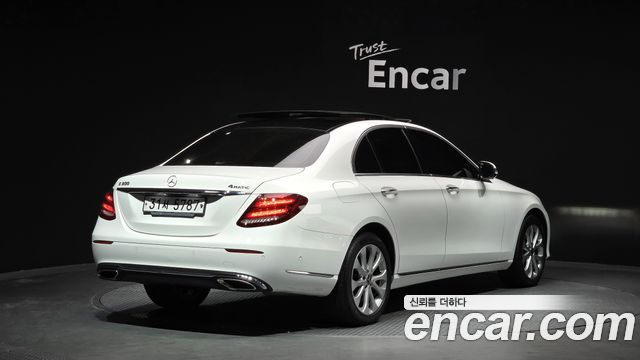 Mercedes-Benz E-Class (W213) E300 4MATIC Exclusive 2019 — фото 2