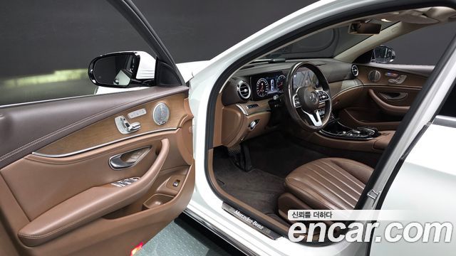 Mercedes-Benz E-Class (W213) E300 4MATIC Exclusive 2019 — фото 11