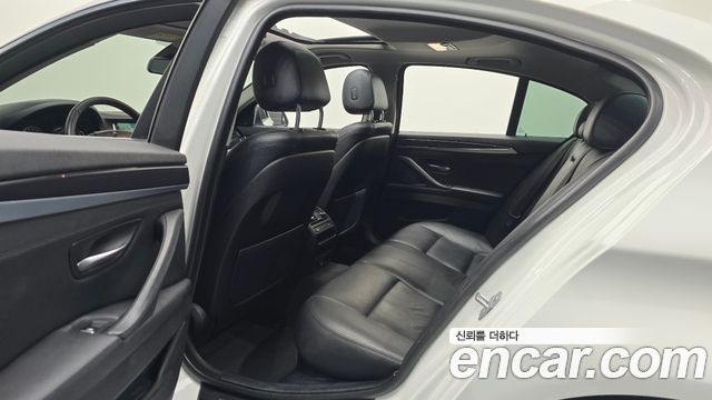 BMW 5 Series (F10) 520d xDrive 2014 — фото 16