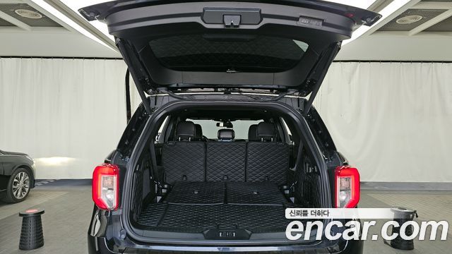 Ford Explorer (VI) 2.3 LimIted 4WD 2020 — фото 20