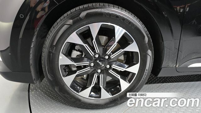 Kia Carnival (IV) Gasoline 9-Seater Signature 2023 — фото 5