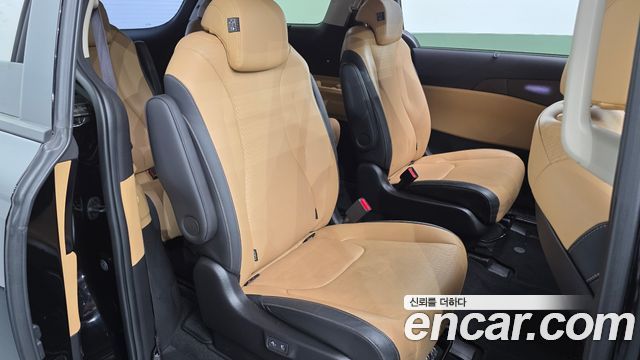 Kia Carnival (IV) Gasoline 9-Seater Signature 2023 — фото 12