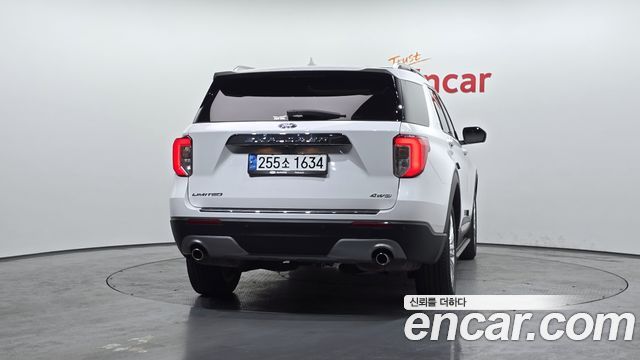 Ford Explorer (VI) 2.3 LimIted 4WD 2021 — фото 4