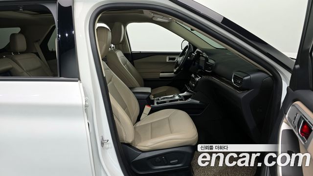 Ford Explorer (VI) 2.3 LimIted 4WD 2021 — фото 11