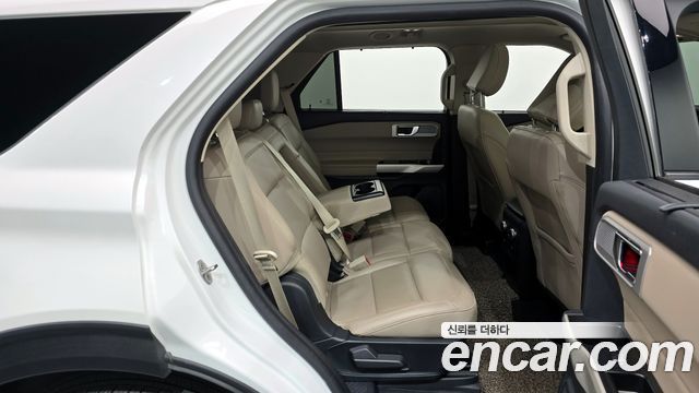Ford Explorer (VI) 2.3 LimIted 4WD 2021 — фото 12