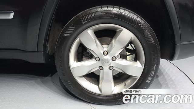 Jeep Grand Cherokee 3.0 Diesel Overland WK2 2012 — фото 5
