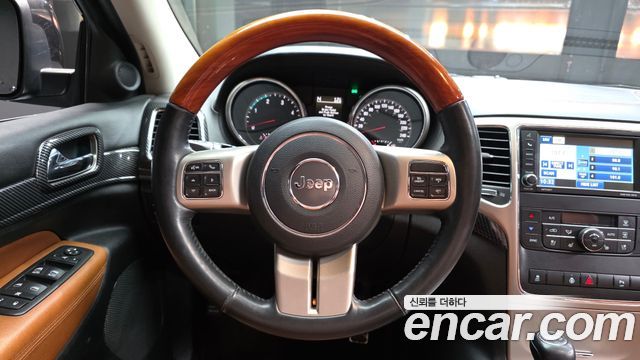 Jeep Grand Cherokee 3.0 Diesel Overland WK2 2012 — фото 13