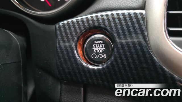 Jeep Grand Cherokee 3.0 Diesel Overland WK2 2012 — фото 17