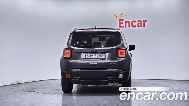 Jeep Renegade 2.4 Limited 2019 — фото 4