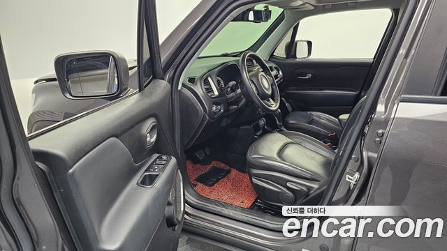 Jeep Renegade 2.4 Limited 2019 — фото 10