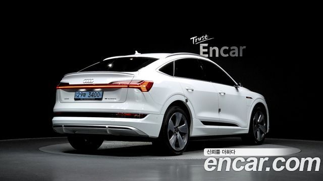 Audi e-tron 55 Quattro Sportback 2021 — фото 2