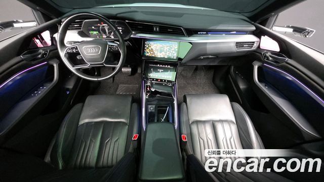 Audi e-tron 55 Quattro Sportback 2021 — фото 7