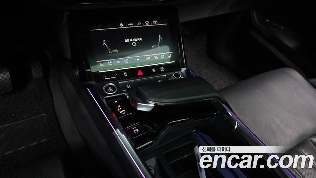Audi e-tron 55 Quattro Sportback 2021 — фото 9