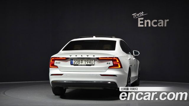 Volvo S60 (III) B5 Ultimate Bright 2024 — фото 3