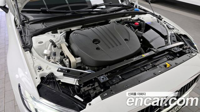 Volvo S60 (III) B5 Ultimate Bright 2024 — фото 6