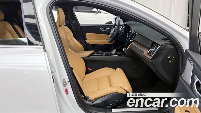 Volvo S60 (III) B5 Ultimate Bright 2024 — фото 15