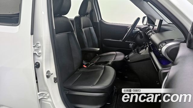Hyundai Casper Turbo The Essential 2023 — фото 10