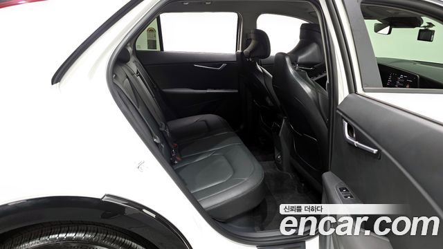 Kia Niro Signature 2025 — фото 12