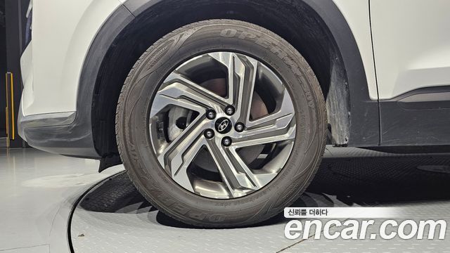 Hyundai Santa Fe Gasoline 2.5T 2WD Exclusive 2022 — фото 5