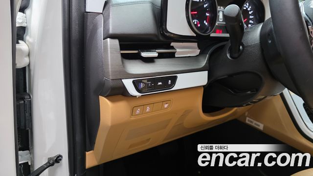 Kia Carnival (IV) Gasoline 9-Seater Prestige 2023 — фото 15
