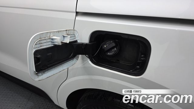 Kia Carnival (IV) Gasoline 9-Seater Prestige 2023 — фото 27