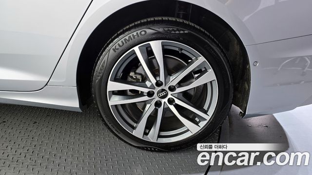 Audi A6 (C8) 45 TFSI Quattro Premium 2021 — фото 21
