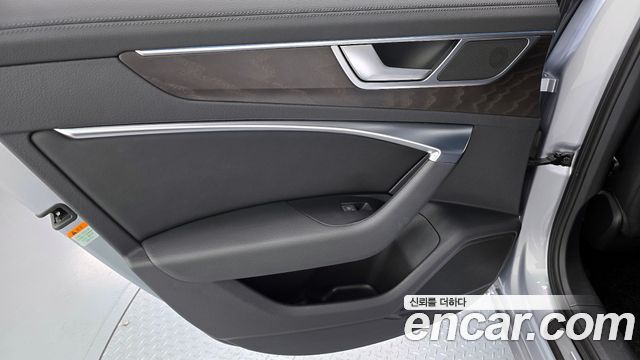 Audi A6 (C8) 45 TFSI Quattro Premium 2021 — фото 25