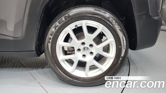 Jeep Renegade 1.6 Diesel Limited 2020 — фото 21