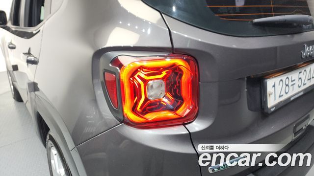 Jeep Renegade 1.6 Diesel Limited 2020 — фото 23