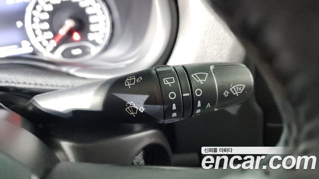 Jeep Renegade 1.6 Diesel Limited 2020 — фото 29