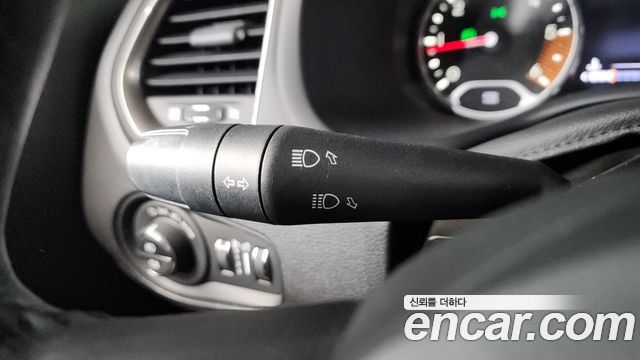 Jeep Renegade 1.6 Diesel Limited 2020 — фото 30