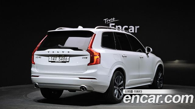 Volvo XC90 (II) D5 Momentum 2019 — фото 2