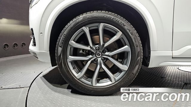 Volvo XC90 (II) D5 Momentum 2019 — фото 5