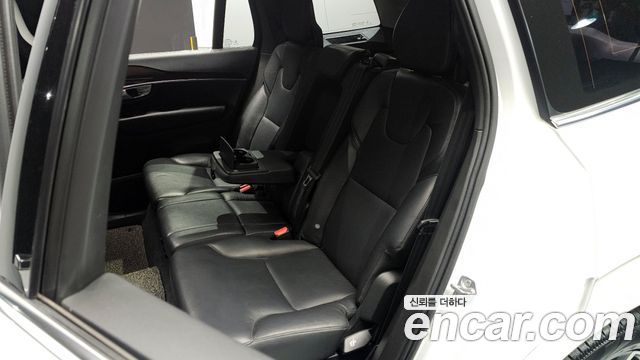 Volvo XC90 (II) D5 Momentum 2019 — фото 16