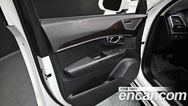 Volvo XC90 (II) D5 Momentum 2019 — фото 39