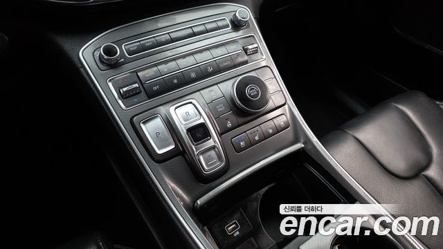 Hyundai Santa Fe Diesel 2.2 2WD Prestige 2021 — фото 9
