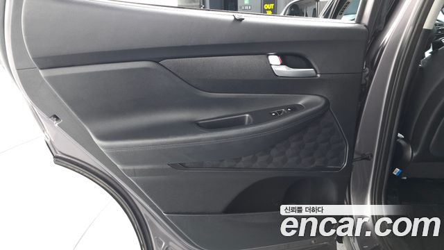Hyundai Santa Fe Diesel 2.2 2WD Prestige 2021 — фото 25